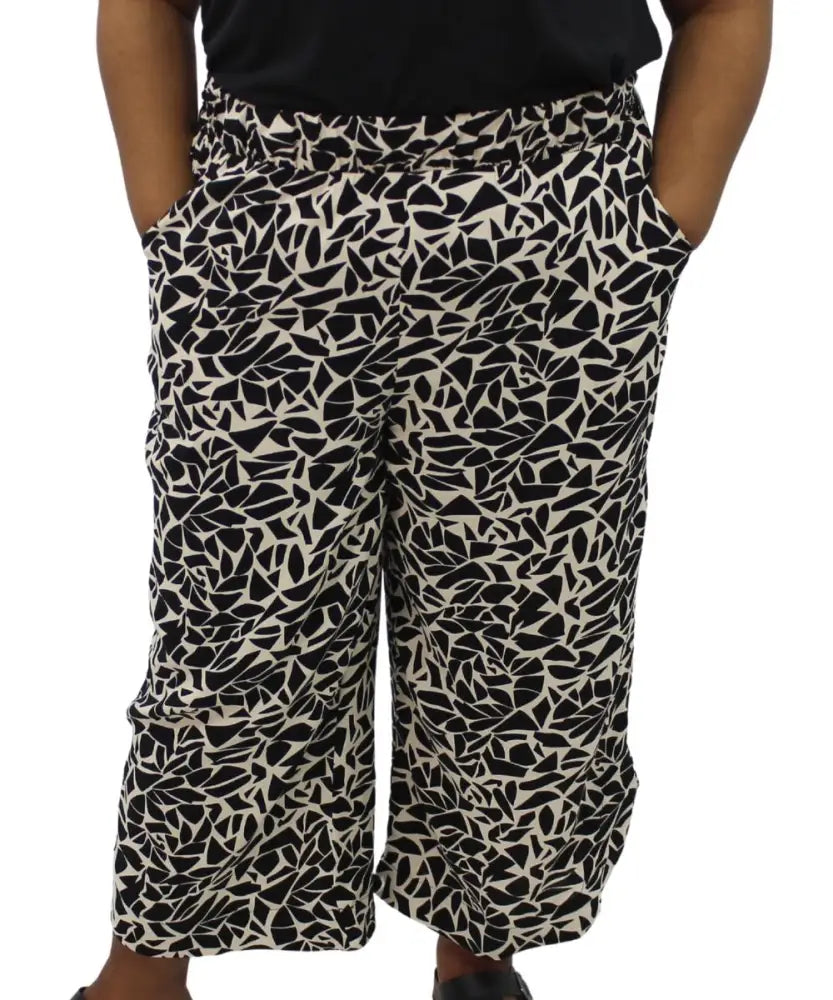 Ladies Printed Rayon Capri | R299.90 | Eagle Clothing | Plus Size | Big & Tall